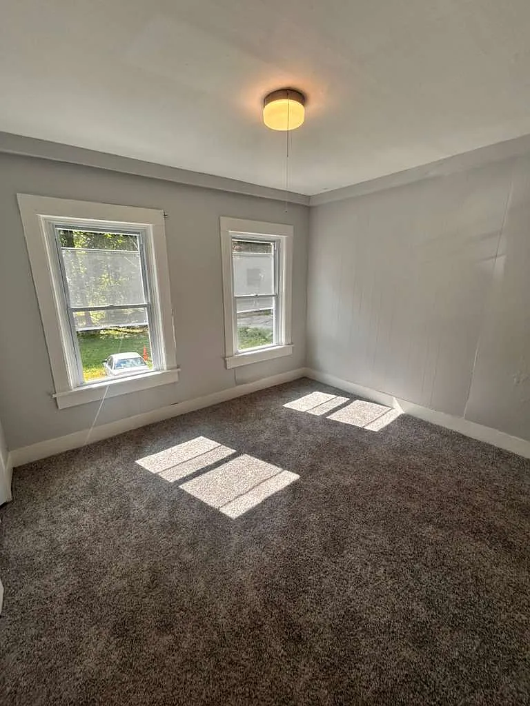 3 bed, $1,849 — Photo 1