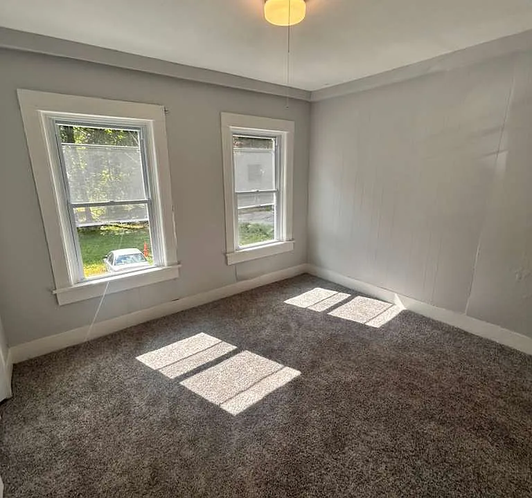14-16 Maple St #16-1