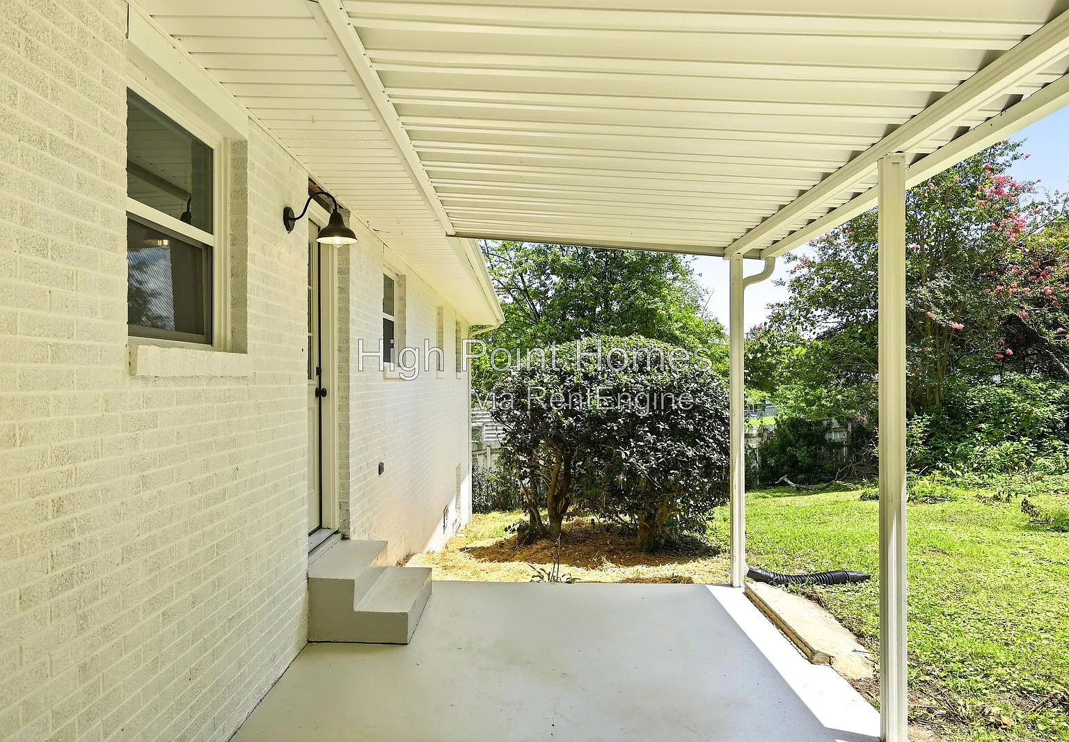 4 bed, 1.5 bath, 1435 sqft, $1,825 — Photo 3