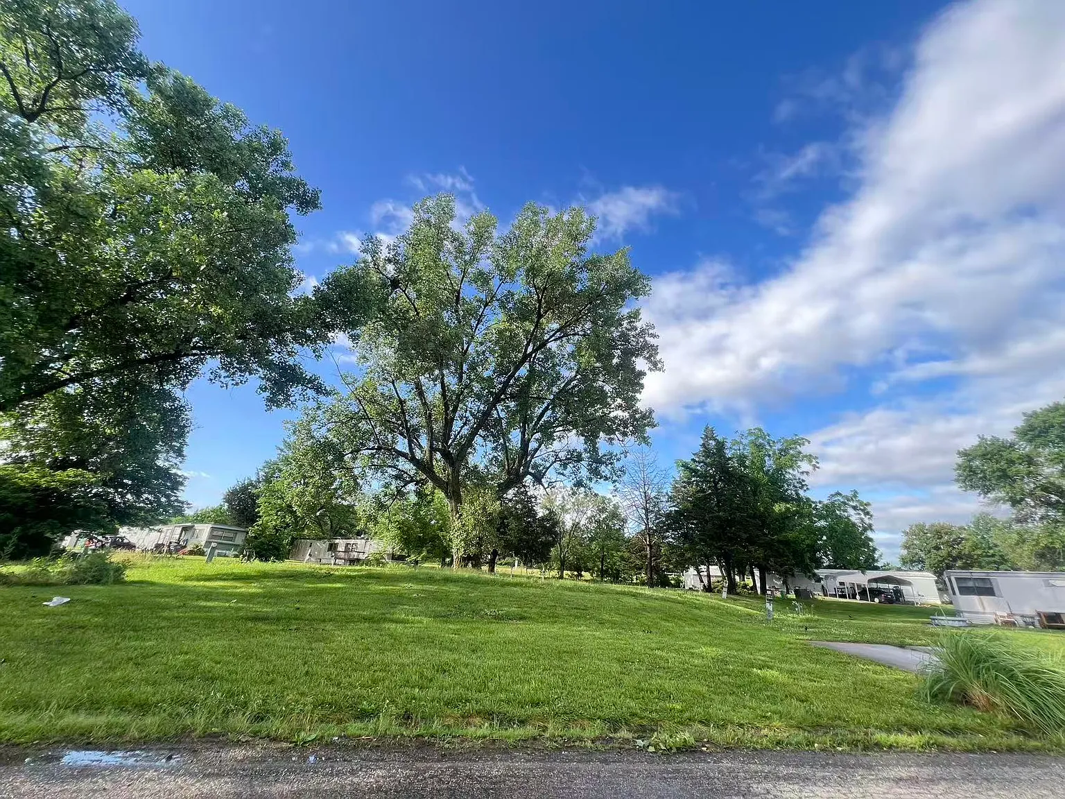 2 bed, 768 sqft, $350 — Photo 3