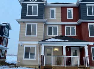 22782 97th Ave NW, Edmonton, AB T5T 7S6