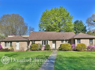 18 Crosshill Rd, Hartsdale, NY 10530