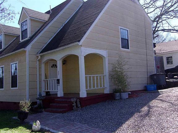 2nd image of 337 Hagen St
