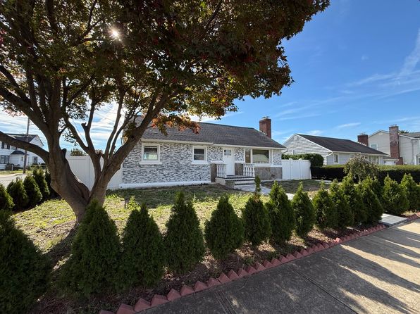 (undisclosed Address)