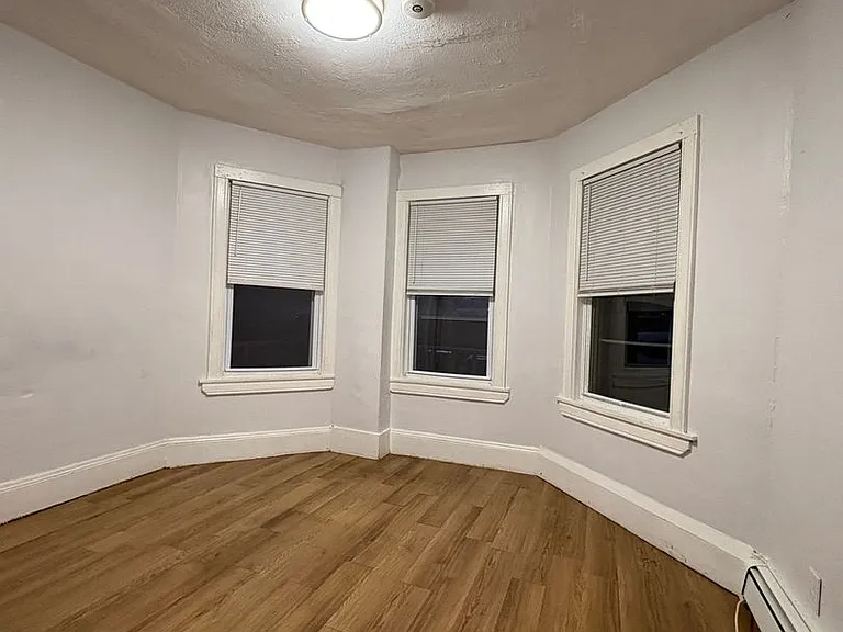 58-60 Temple Street — Photo 18