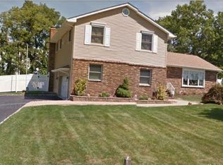 19 Patriots Trl, Totowa, NJ 07512, MLS# 23028390