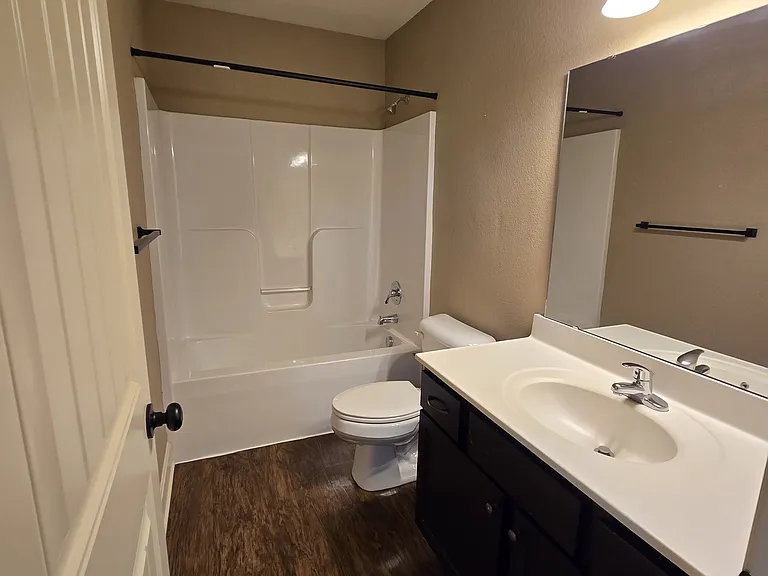 21601 Westover Cir — Photo 18