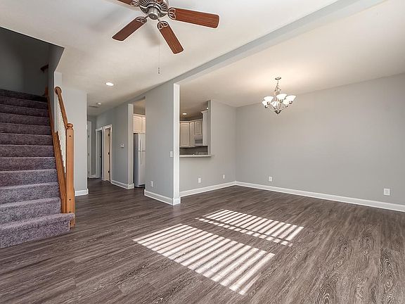 2nd image of 6217 Hutchinson St