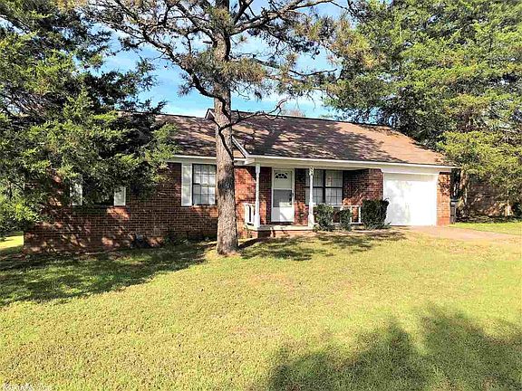 3rd image of 204 Cedar Creek Dr