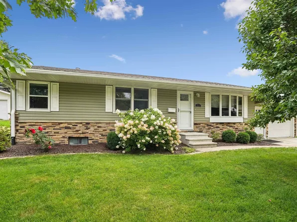 707 7th Ave NE, Oelwein, IA 50662
