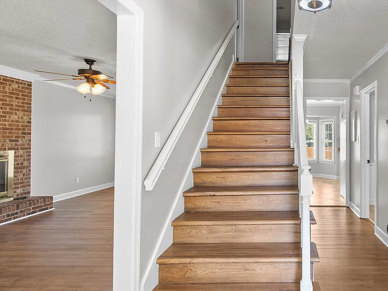 5912 Welford Pl — Photo 2