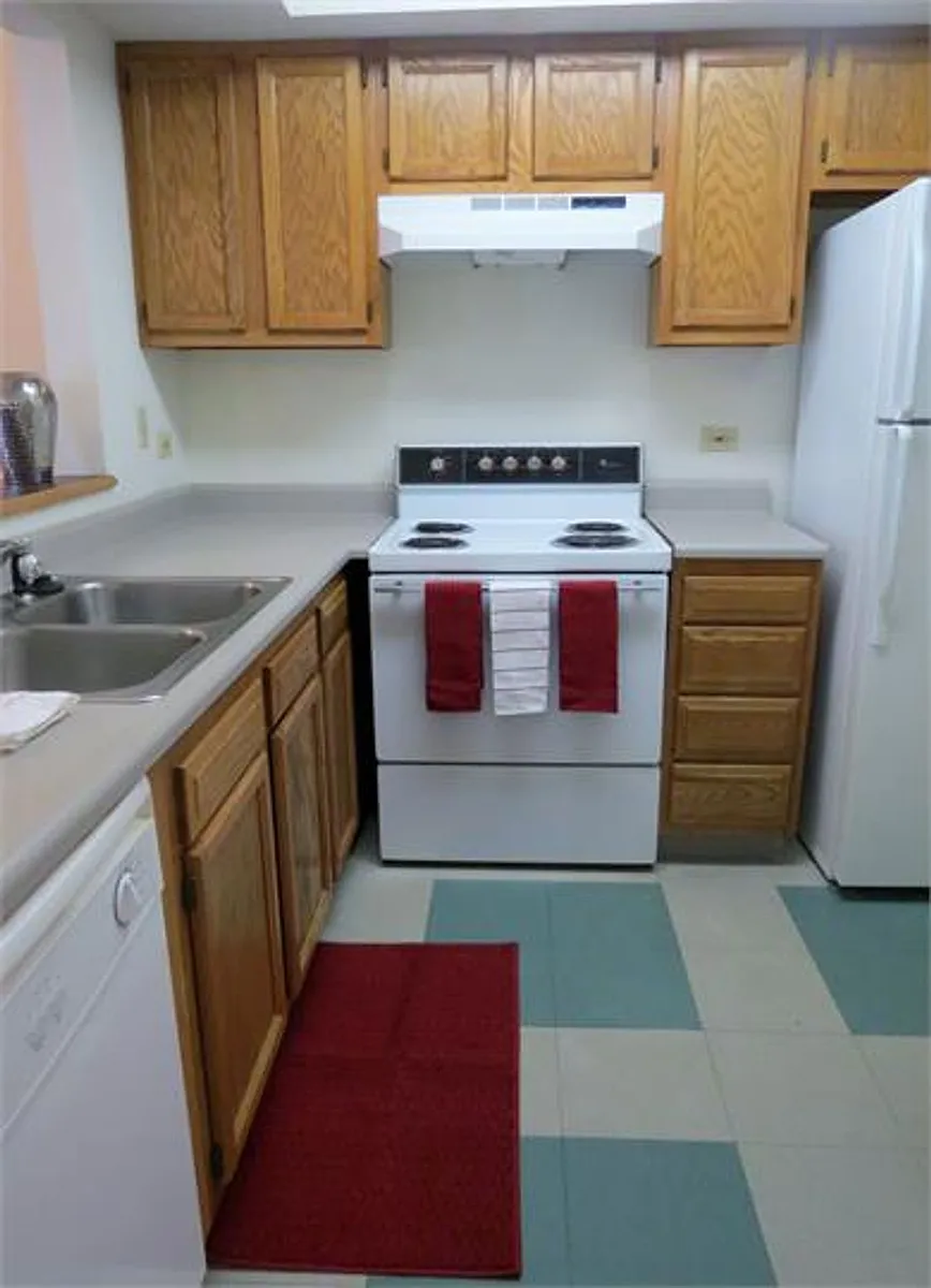 Building Photo - 208 N Harvey St