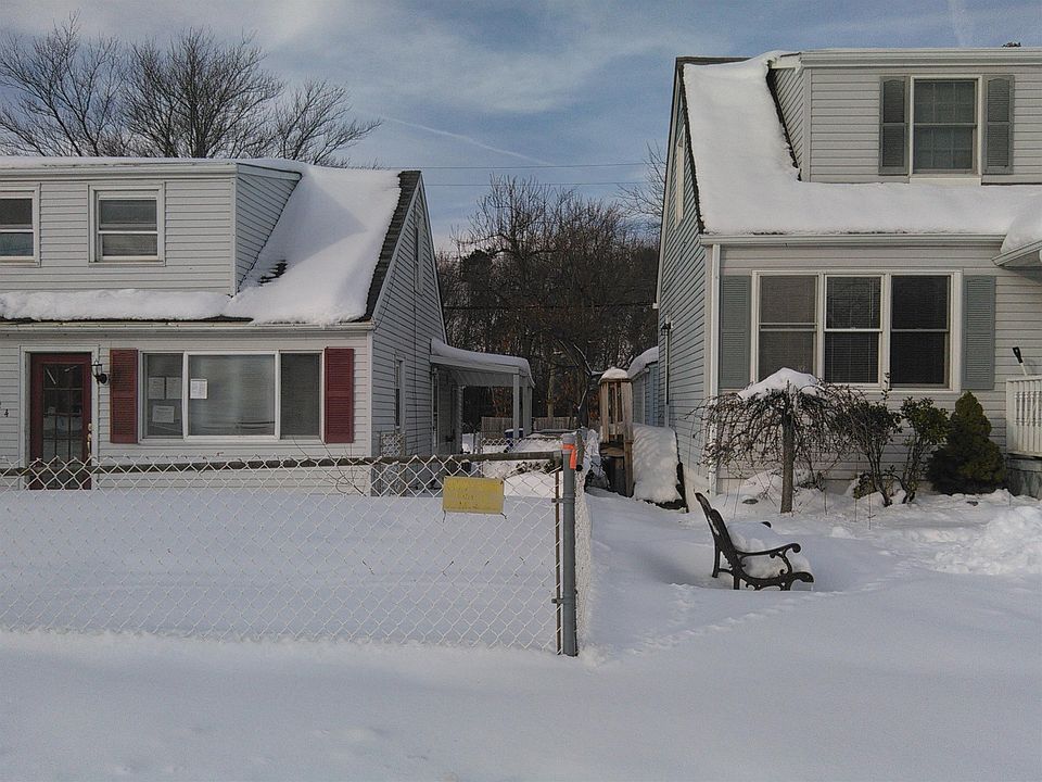 2nd image of 2025 Adams Ave