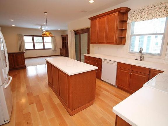 2nd image of 6162 Maxton Pl