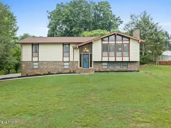 609 Greenwood Dr, Clinton, TN 37716