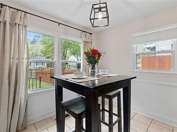 5th image of 2085 Harold Ave SE