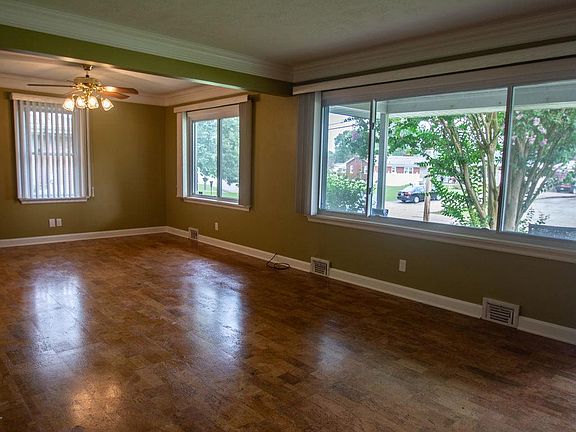 5th image of 9310 Ponder Ln