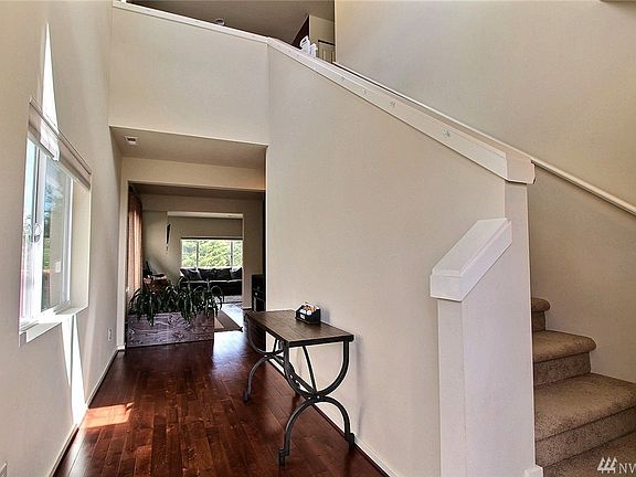 2nd image of 1557 43rd St NE