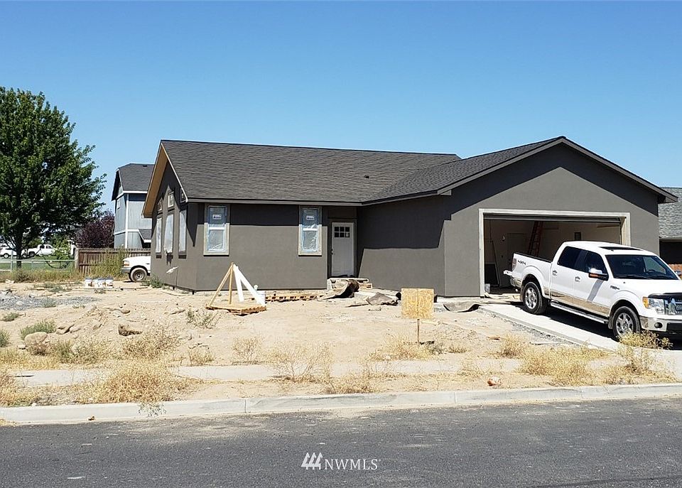 1st image of W Bonneville St