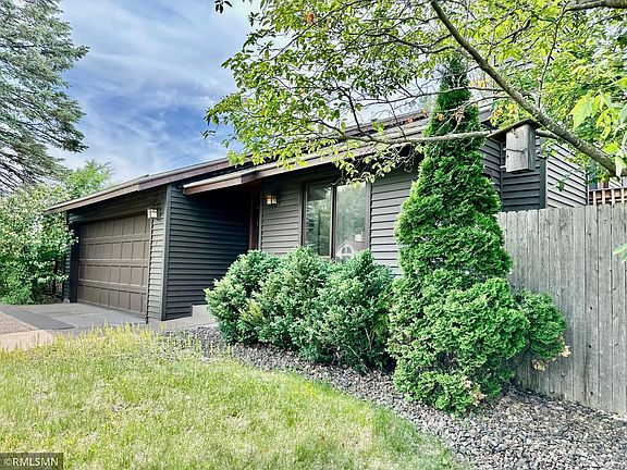 2nd image of 1360 Willow Creek Ln