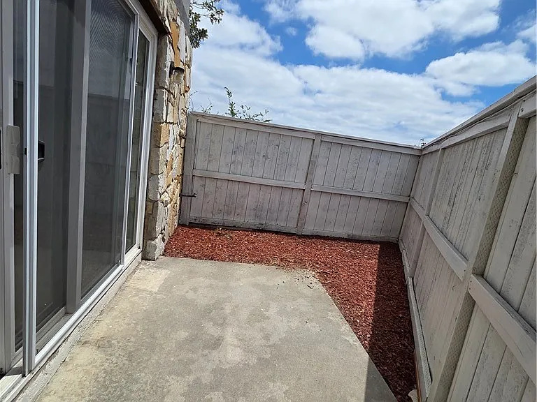 8243 Inverness Grn — Photo 18