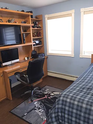 Rented by Metroline Realty | media 23