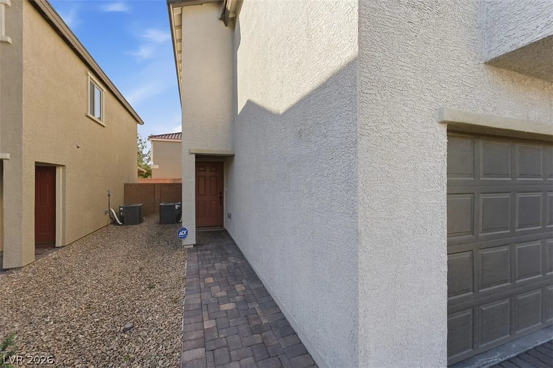 Building Photo - 5427 Barcola Ave