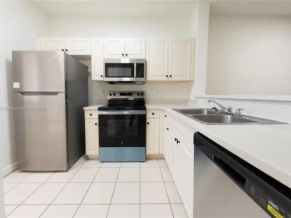 4130 Napoli Lake Dr, Riviera Beach, FL 33410