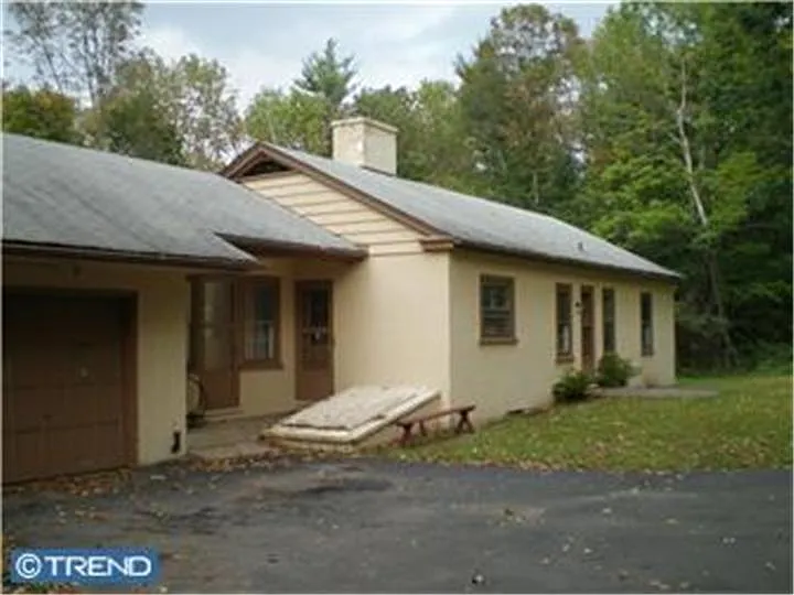 2731 Windy Bush Rd photo 1
