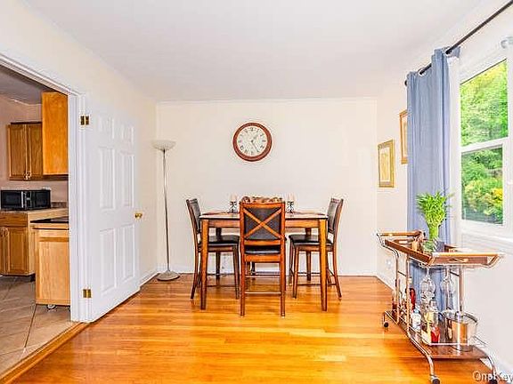 3rd image of 44 S Nichols Ave