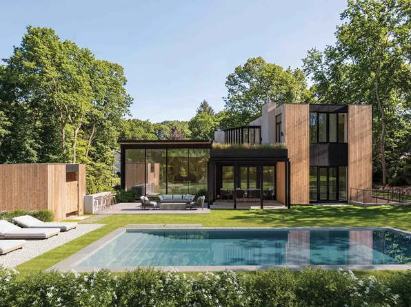 8 Heatherwood Ln, Amagansett, NY 11930