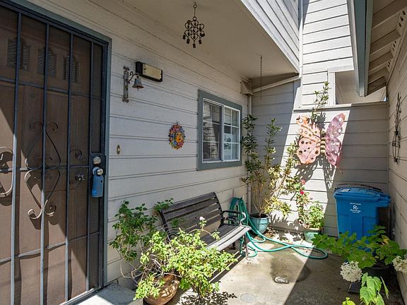 4th image of 1179 eardley Avenue