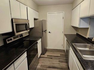 1320 Riverside Dr #12, Fort Atkinson, WI 53538