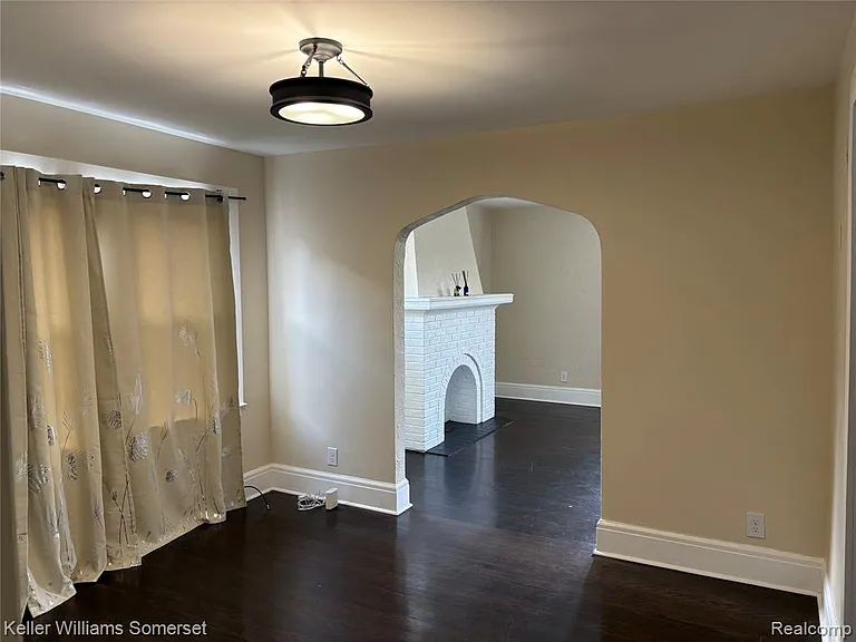 17178 Roselawn St — Photo 6