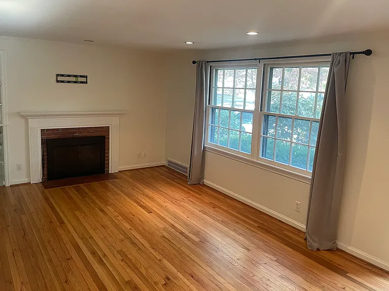 4217A Oxford Rd #A — Photo 3
