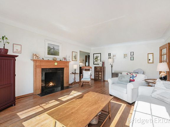 3rd image of 2301 College Ave SE