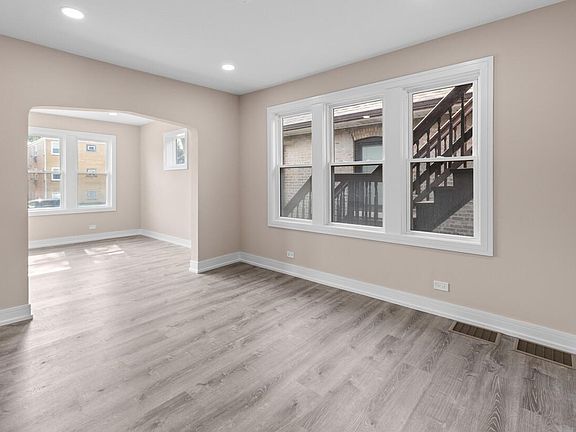 5th image of 2904 N 74th Ave