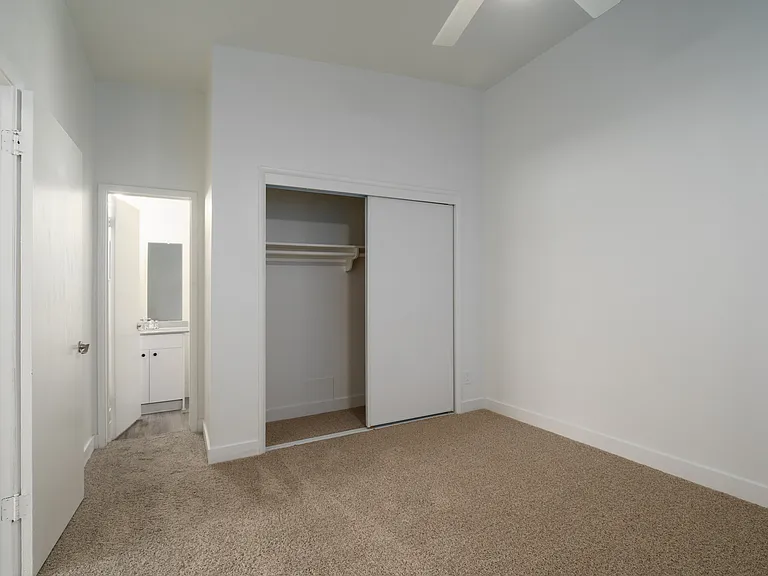 2 bed with ensuite bath