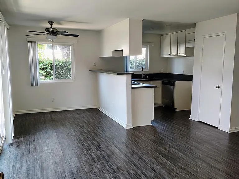 4921 Charlene Cir — Photo 6