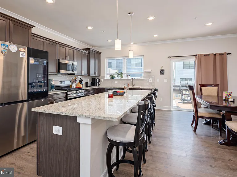 618 Chalcedony Ln — Photo 17