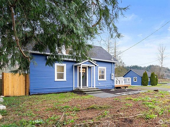 3rd image of 1035 Algona Boulevard N