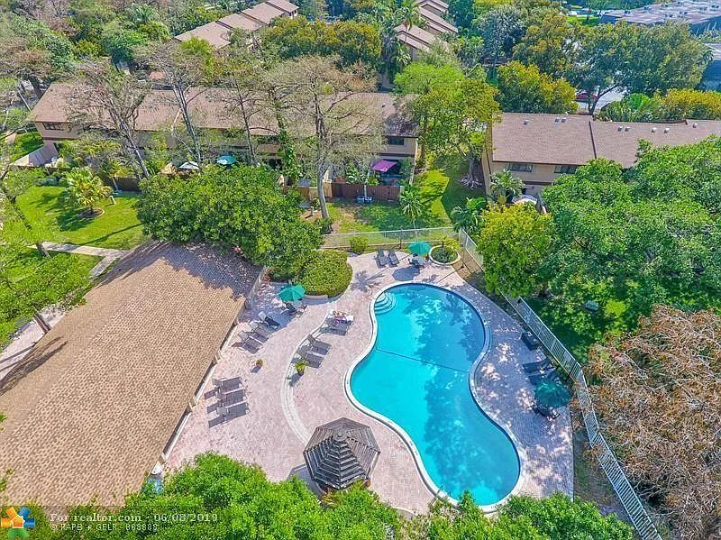 3076 S Oakland Forest Dr — Photo 3