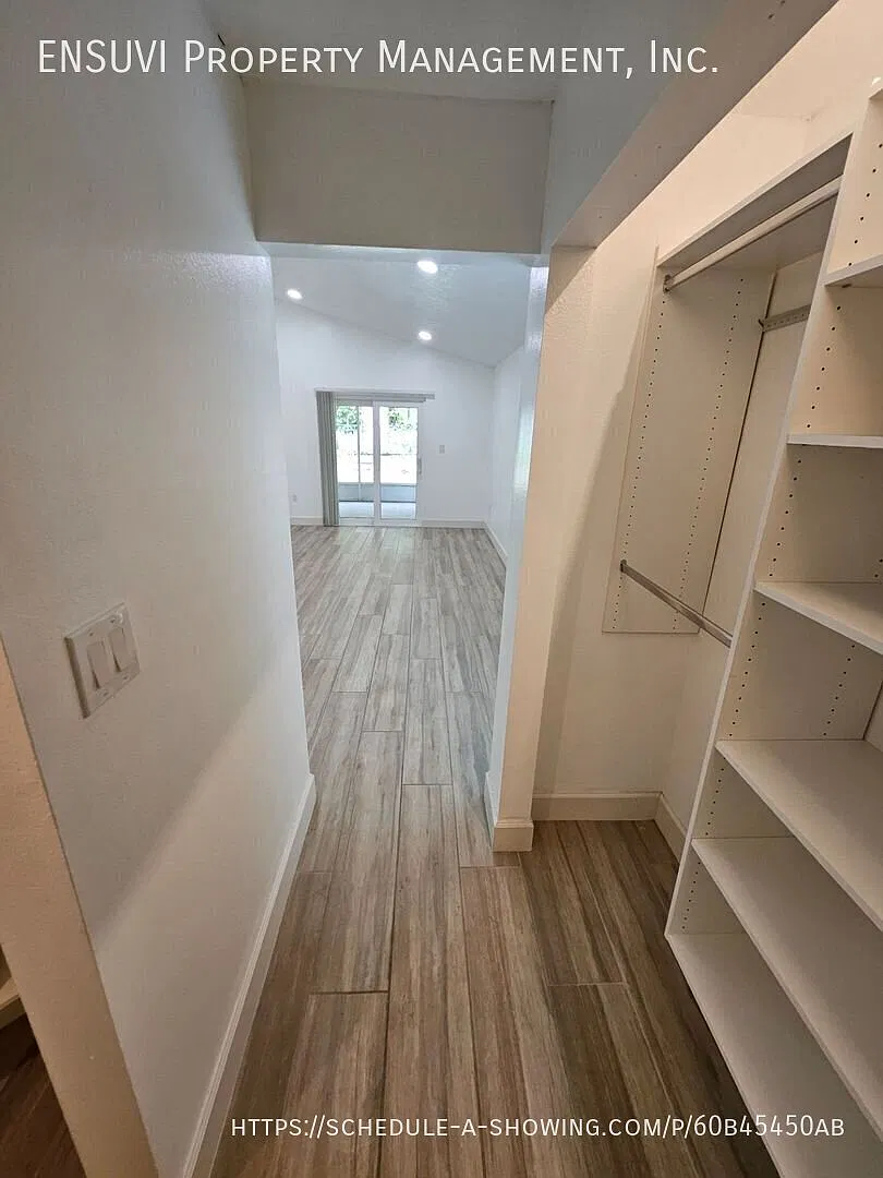 Well Maintained 3 Bedroom 2 Bath Home — Photo 3