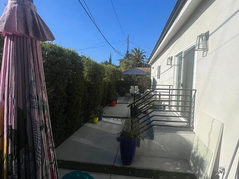 6203 Bakman Ave — Photo 17
