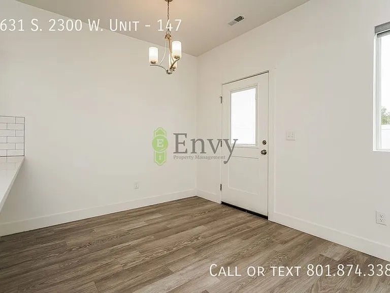 2631 S 2300 W #147 — Photo 7