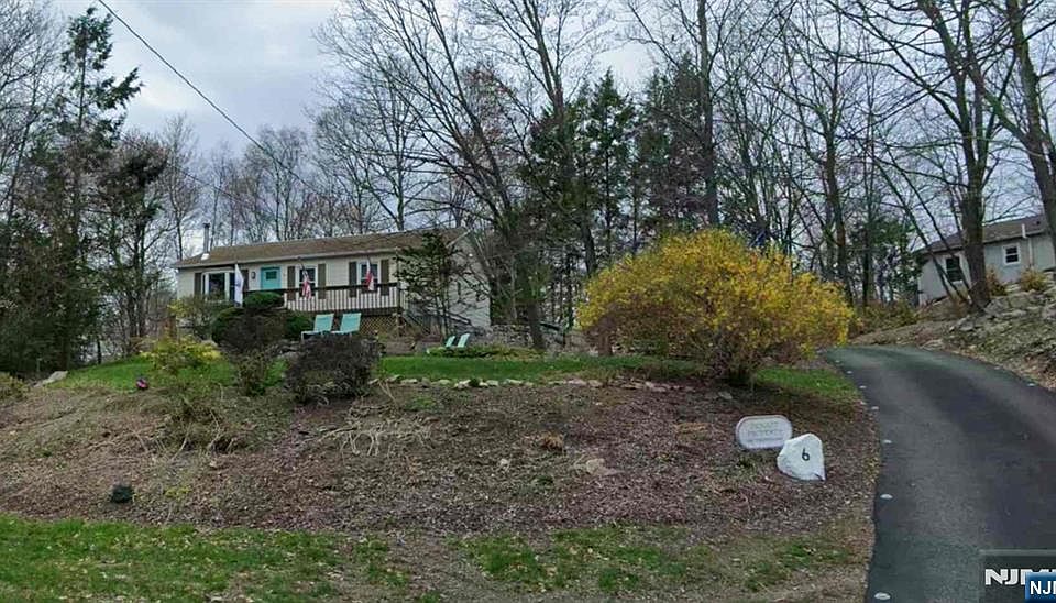 1st image of 6 Ramsay Rd W