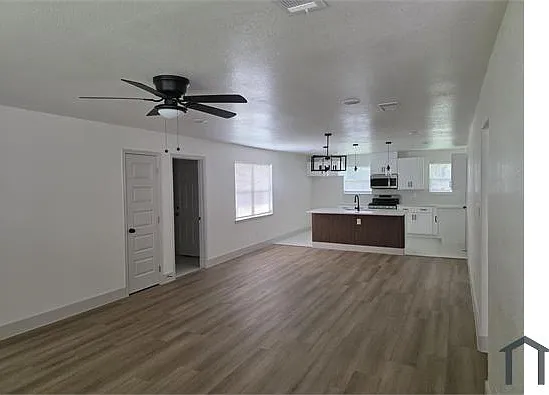 6209 Anderson St — Photo 23