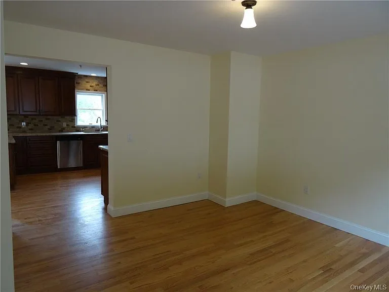 30 Mortimer Ter — Photo 6
