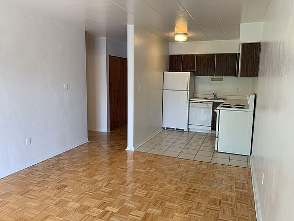 5th image of 900 S Negley Ave APT 8