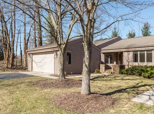 5492 Parkgrove Rd, Ann Arbor, MI 48103